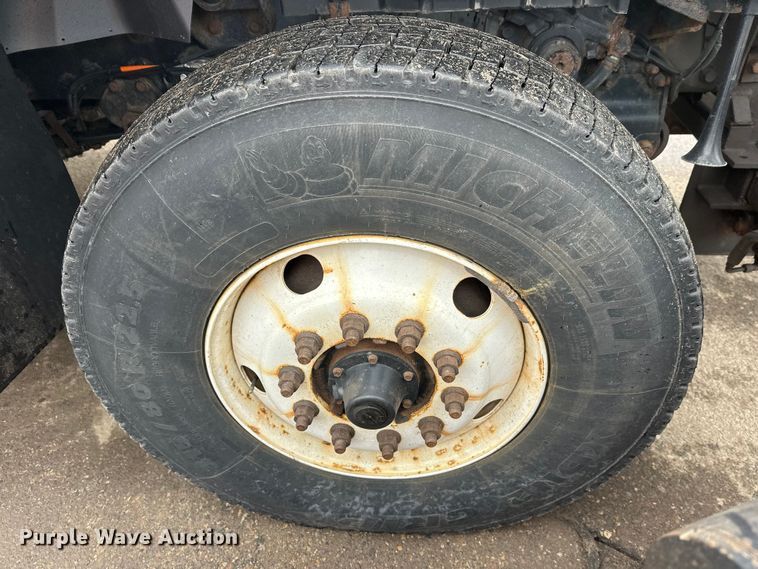 image for item FK0035 2009 International 7400 dump truck