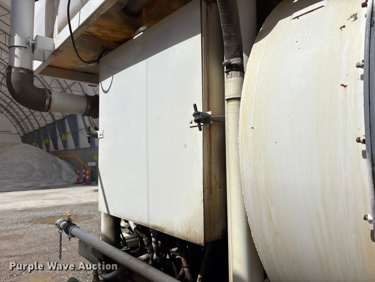 image for item FK1297 1999 Sterling Truck SC8000 street sweeper truck