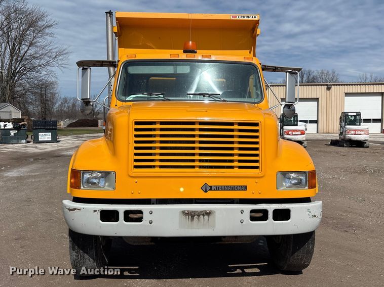 image for item FK1299 1998 International 4900 dump truck