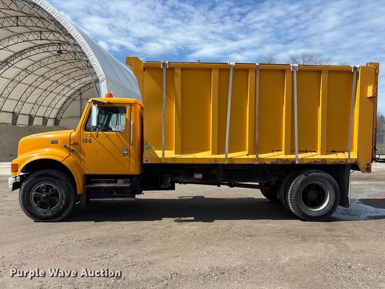 image for item FK1299 1998 International 4900 dump truck