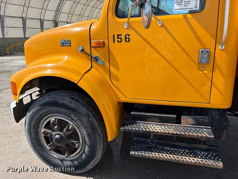 image for item FK1299 1998 International 4900 dump truck