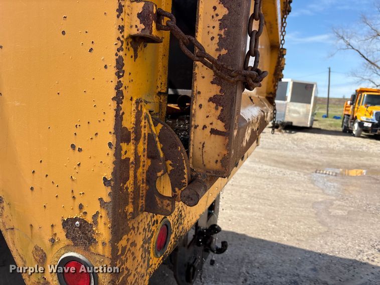 image for item FK1299 1998 International 4900 dump truck