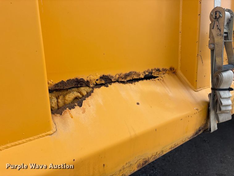 image for item FK1299 1998 International 4900 dump truck
