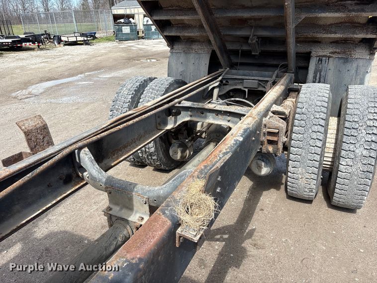 image for item FK1299 1998 International 4900 dump truck
