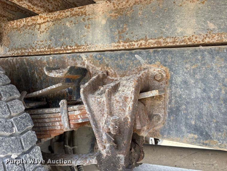 image for item FK1299 1998 International 4900 dump truck