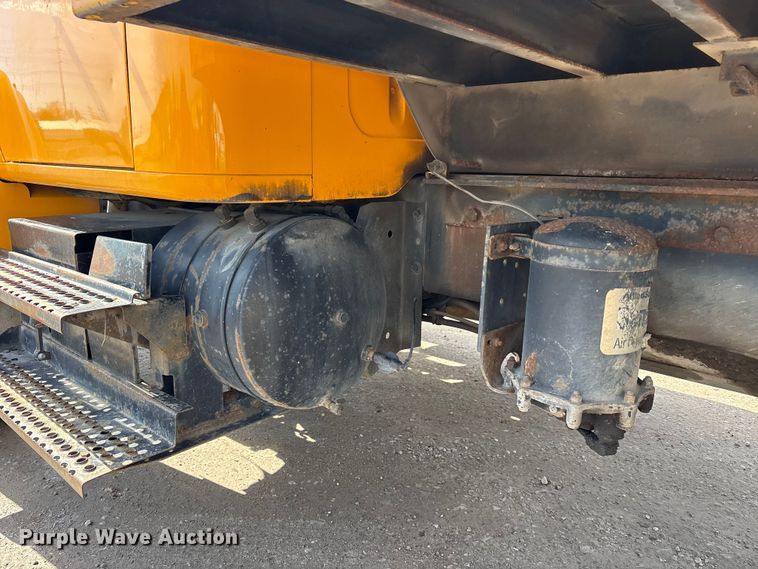 image for item FK1299 1998 International 4900 dump truck