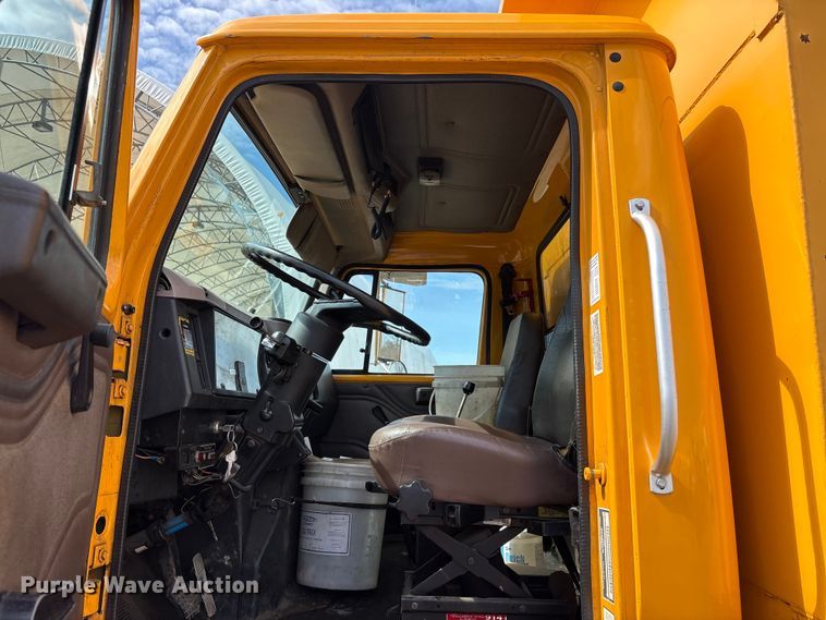image for item FK1299 1998 International 4900 dump truck