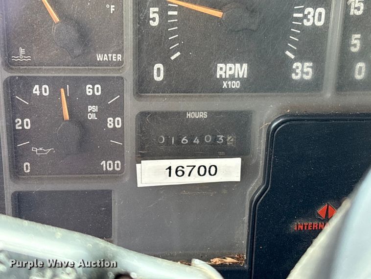image for item FK1299 1998 International 4900 dump truck