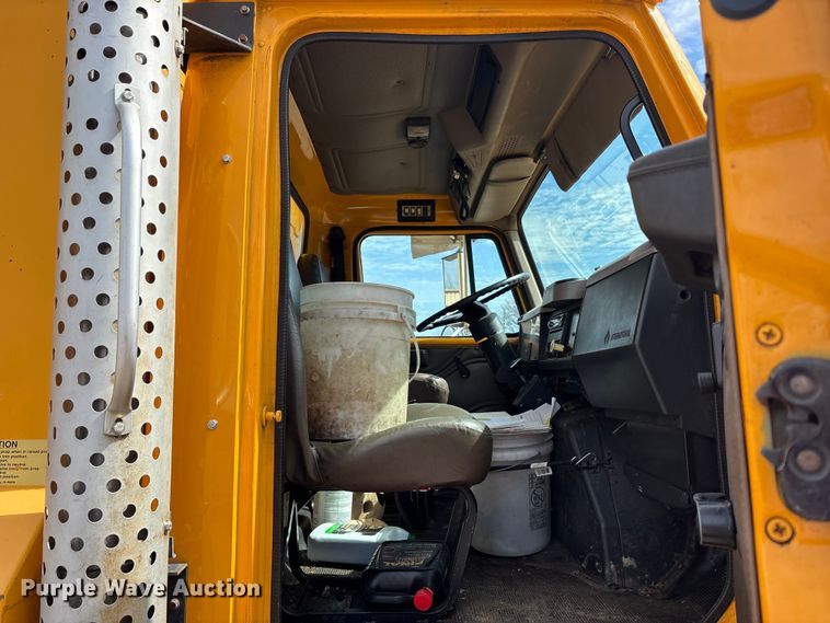 image for item FK1299 1998 International 4900 dump truck