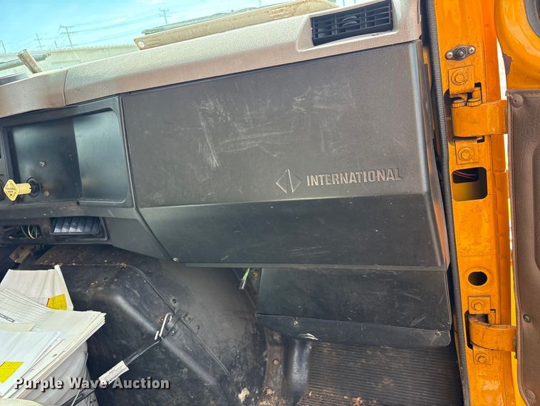 image for item FK1299 1998 International 4900 dump truck