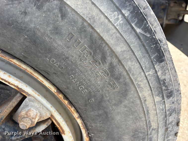 image for item FK1299 1998 International 4900 dump truck