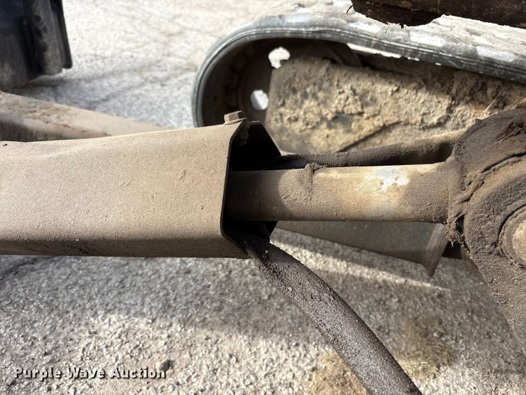 image for item FK1301 2002 Bobcat 331E*D mini excavator