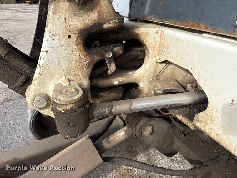 image for item FK1301 2002 Bobcat 331E*D mini excavator