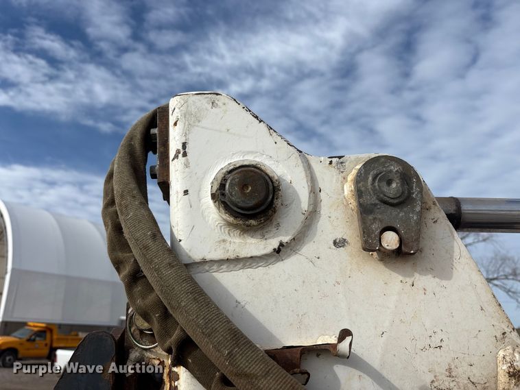 image for item FK1301 2002 Bobcat 331E*D mini excavator