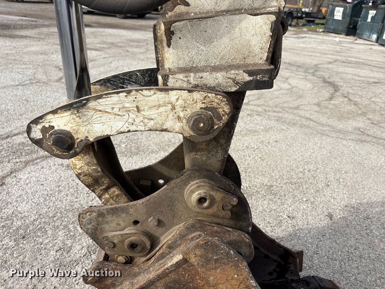 image for item FK1301 2002 Bobcat 331E*D mini excavator