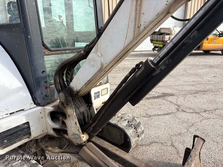 image for item FK1301 2002 Bobcat 331E*D mini excavator