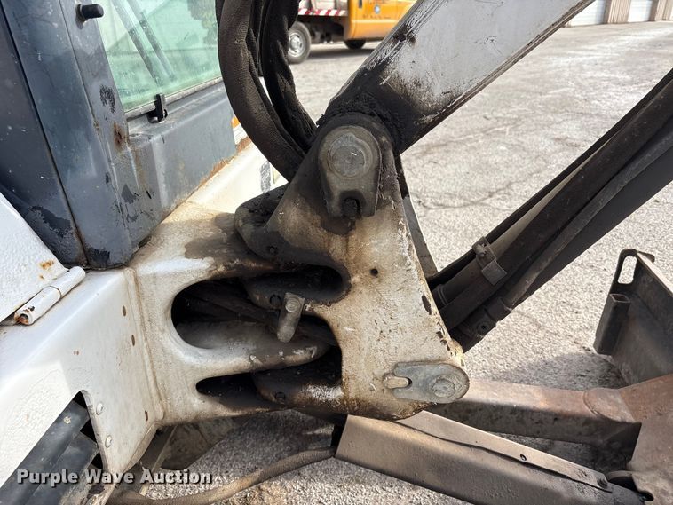 image for item FK1301 2002 Bobcat 331E*D mini excavator