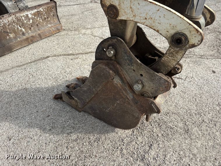 image for item FK1301 2002 Bobcat 331E*D mini excavator