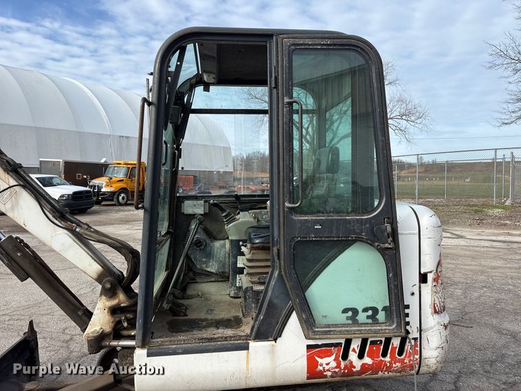 image for item FK1301 2002 Bobcat 331E*D mini excavator