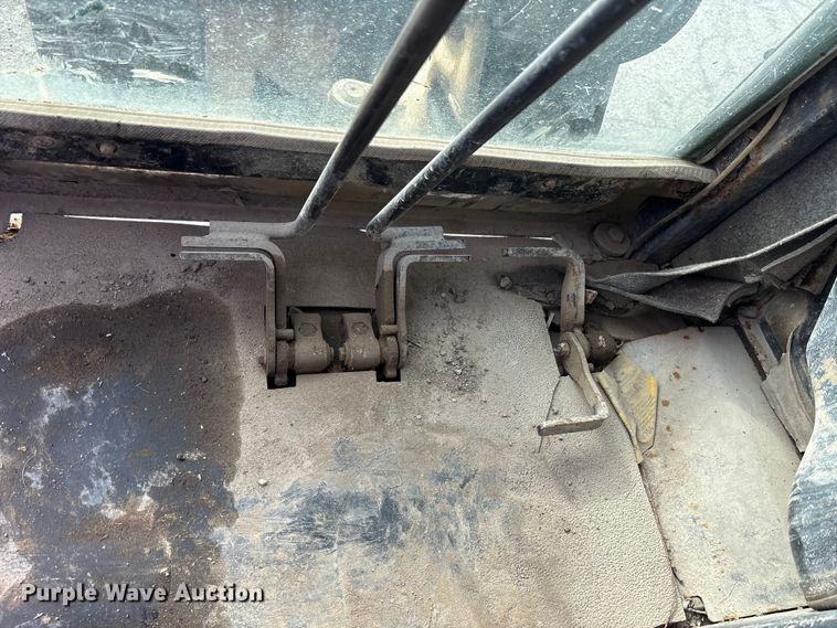 image for item FK1301 2002 Bobcat 331E*D mini excavator