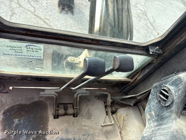 image for item FK1301 2002 Bobcat 331E*D mini excavator