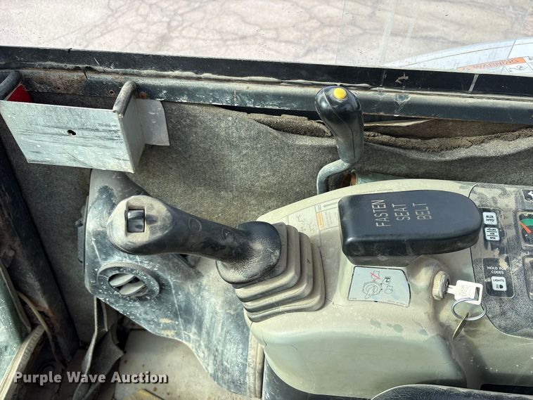 image for item FK1301 2002 Bobcat 331E*D mini excavator