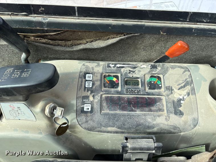 image for item FK1301 2002 Bobcat 331E*D mini excavator