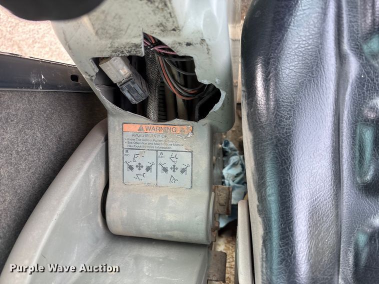 image for item FK1301 2002 Bobcat 331E*D mini excavator