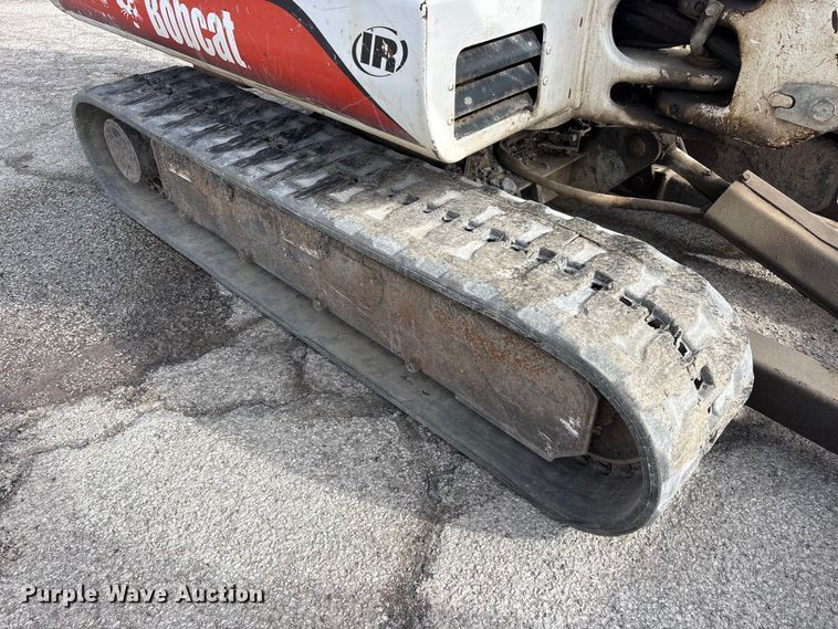 image for item FK1301 2002 Bobcat 331E*D mini excavator