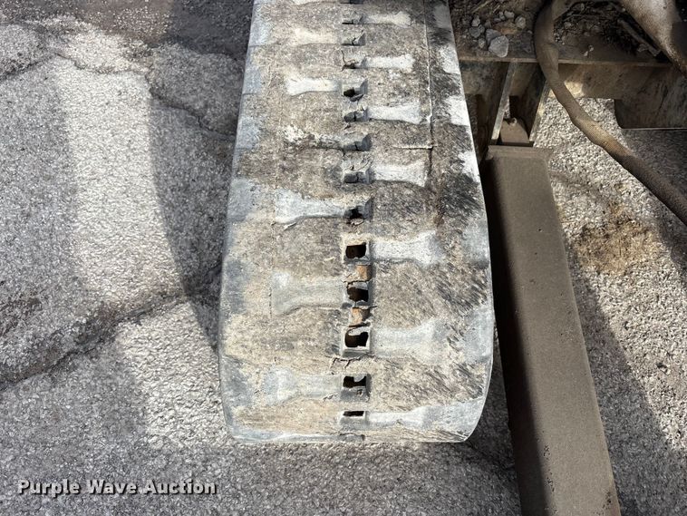 image for item FK1301 2002 Bobcat 331E*D mini excavator