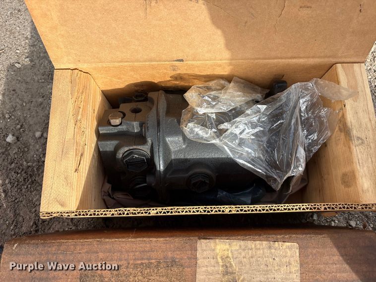 image for item FK1301 2002 Bobcat 331E*D mini excavator