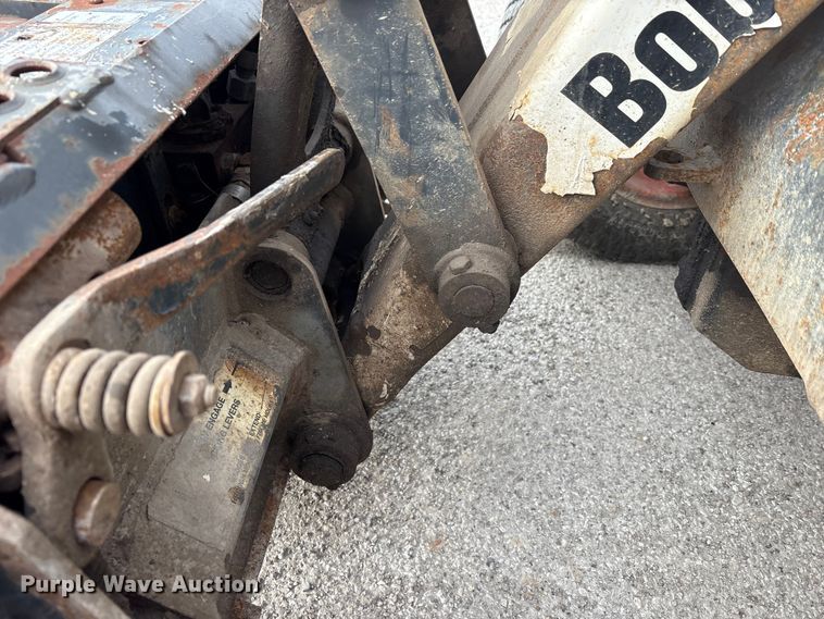 image for item FK1302 2004 Bobcat 5600 toolcat utility vehicle