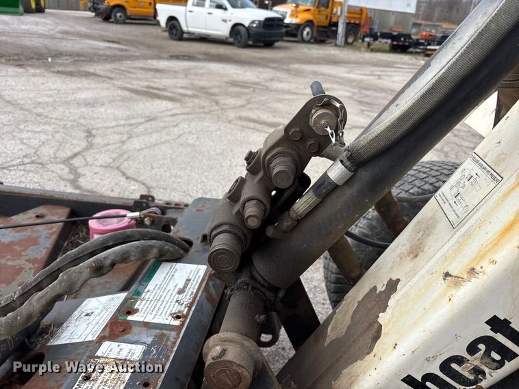 image for item FK1302 2004 Bobcat 5600 toolcat utility vehicle