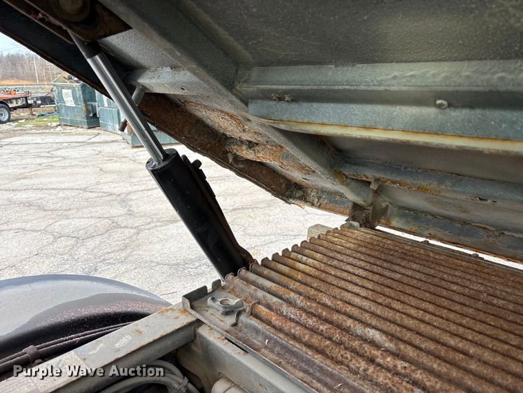 image for item FK1302 2004 Bobcat 5600 toolcat utility vehicle