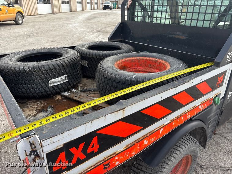 image for item FK1302 2004 Bobcat 5600 toolcat utility vehicle