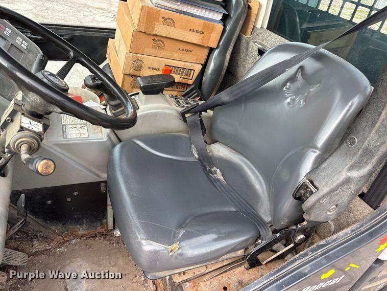 image for item FK1302 2004 Bobcat 5600 toolcat utility vehicle