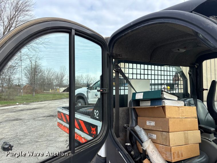 image for item FK1302 2004 Bobcat 5600 toolcat utility vehicle