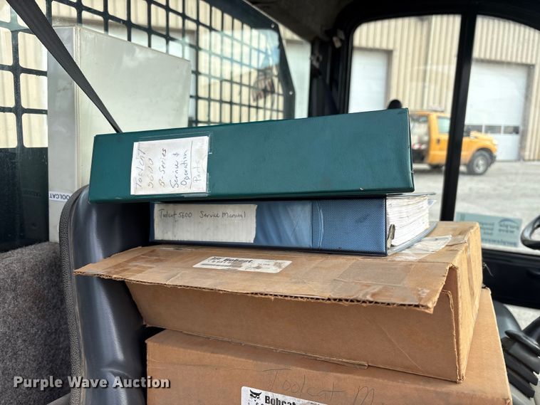 image for item FK1302 2004 Bobcat 5600 toolcat utility vehicle