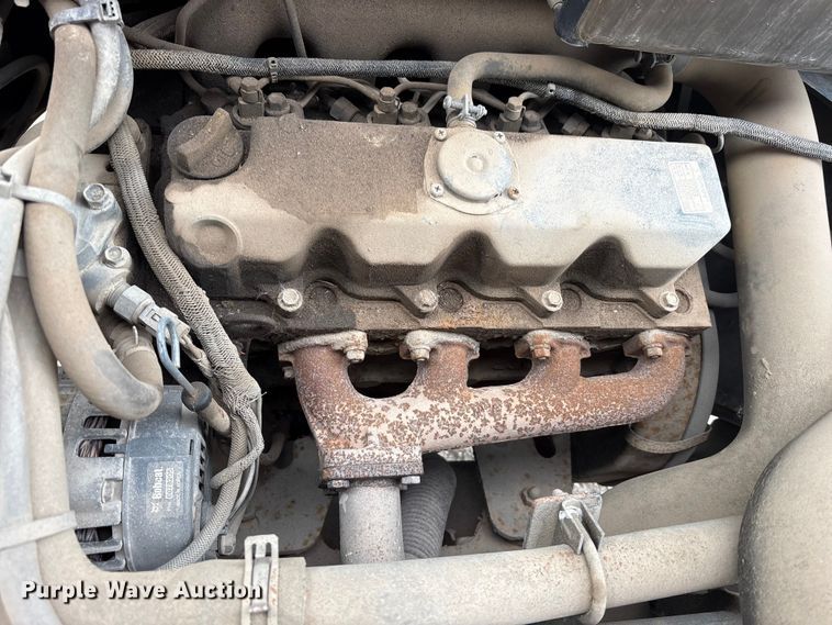 image for item FK1302 2004 Bobcat 5600 toolcat utility vehicle