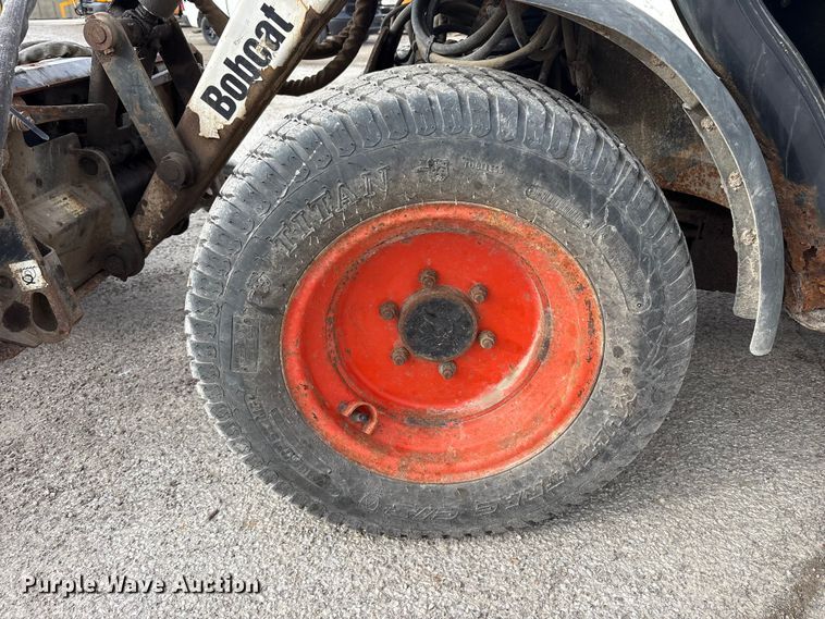 image for item FK1302 2004 Bobcat 5600 toolcat utility vehicle