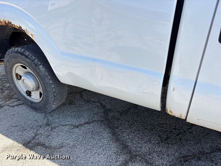 image for item FK1303 2007 Ford F250 Super Duty pickup truck