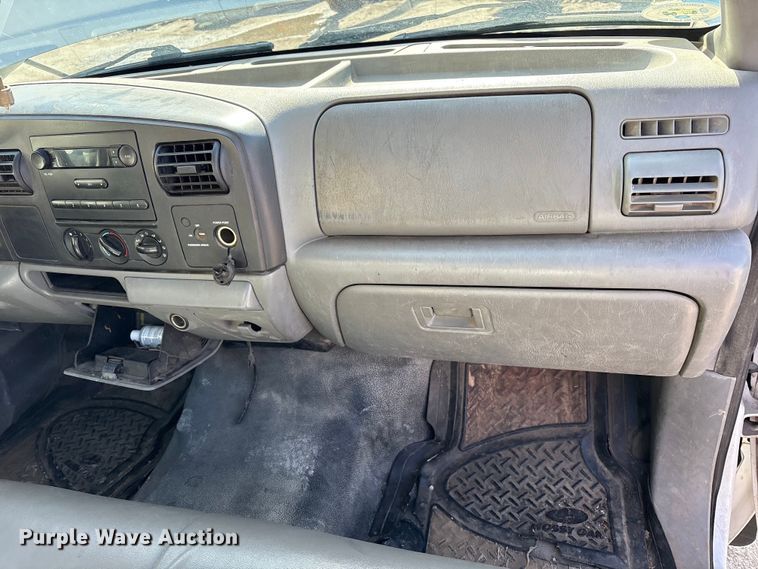 image for item FK1303 2007 Ford F250 Super Duty pickup truck