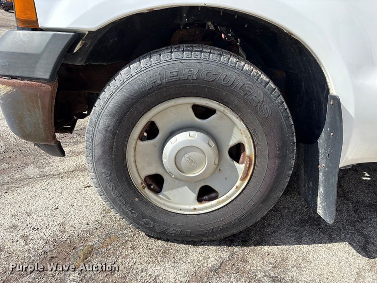 image for item FK1303 2007 Ford F250 Super Duty pickup truck