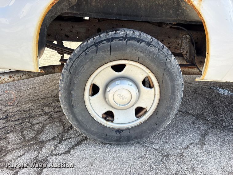 image for item FK1303 2007 Ford F250 Super Duty pickup truck