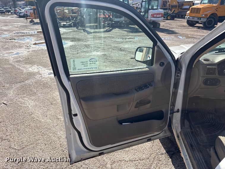 image for item FK1304 2005 Ford Explorer SUV