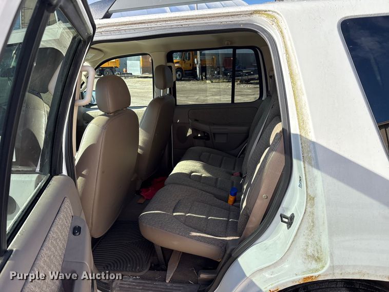 image for item FK1304 2005 Ford Explorer SUV