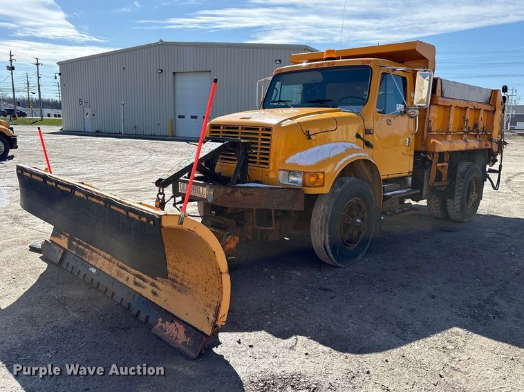 image for item FK1307 1994 International 4900 dump truck