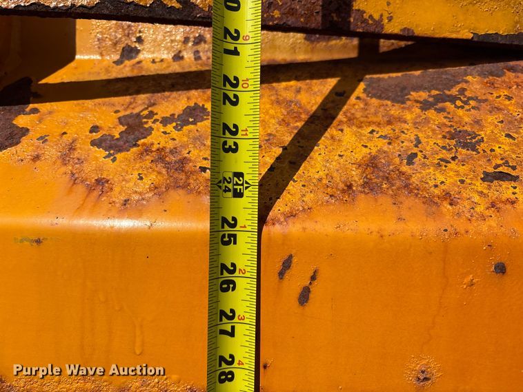 image for item FK1307 1994 International 4900 dump truck