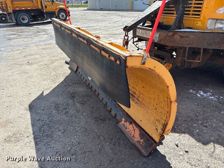 image for item FK1307 1994 International 4900 dump truck