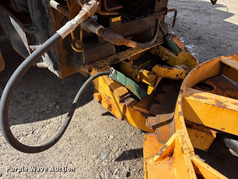 image for item FK1307 1994 International 4900 dump truck